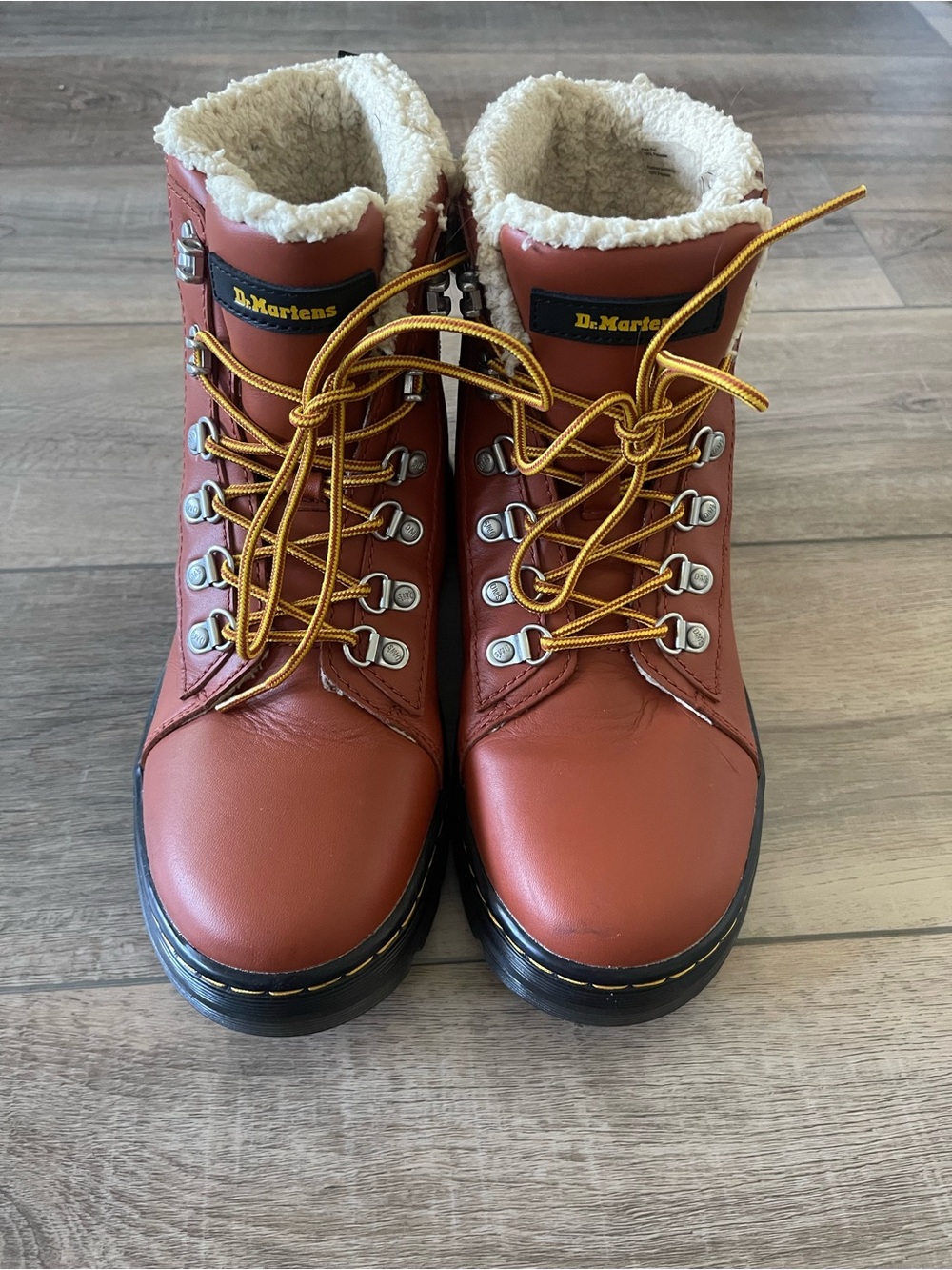 New Dr. Martens Combs Faux Fur Lined Tan Leather Utility Boots Size 8